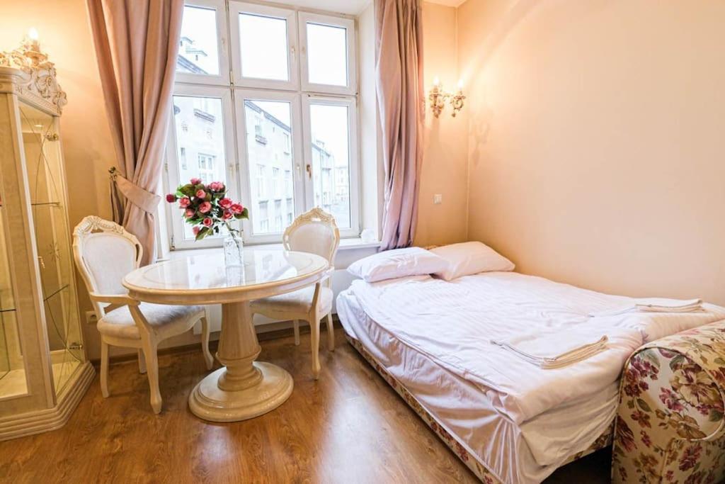 Apartment Romantic Free Parking